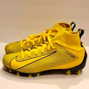 NWOB Nike Vapor Untouchable Pro 3 Football Cleats